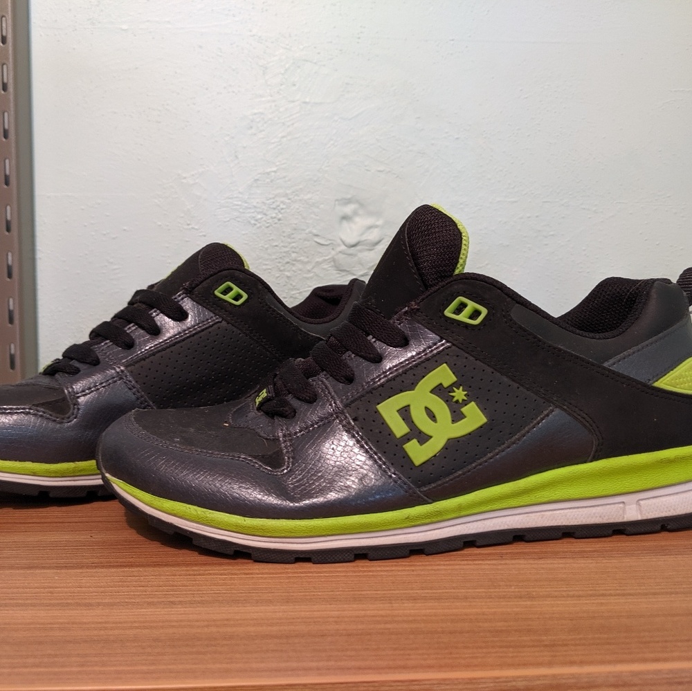 DC Sneakers